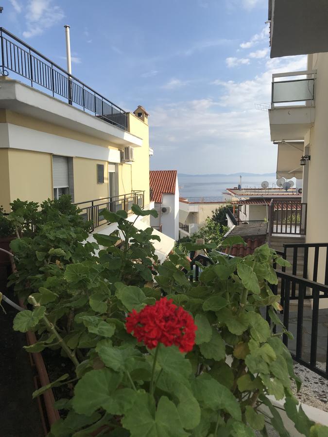 Natalie Apartments Неос-Мармарас Экстерьер фото